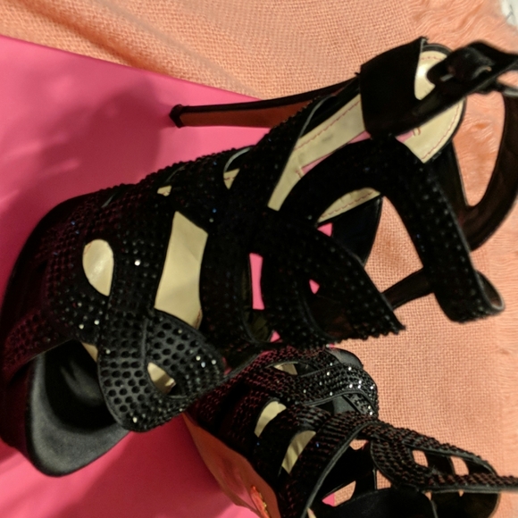 Evening Shoes - Picture 2 of 3